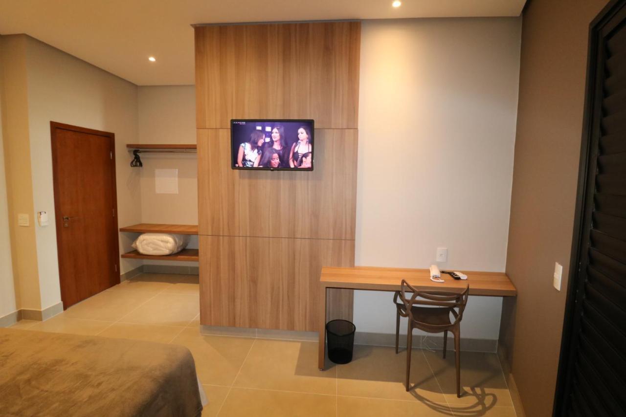 Serravita Hotel 皮乌米 外观 照片
